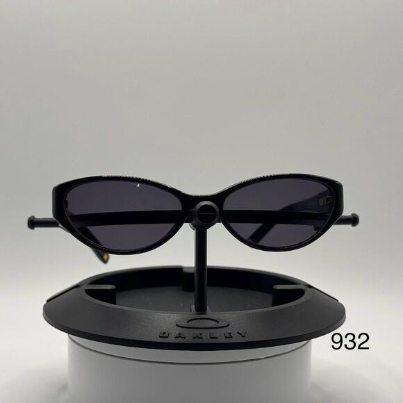 Vintage NOS Y2K Plastic Cat Eye Anne Klein Eyeglasses with New Non-RX Sun Lenses main image 6